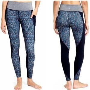 ATHLETA Chaturanga High-Rise Navy Damask Tapestry Print Leggings - Small